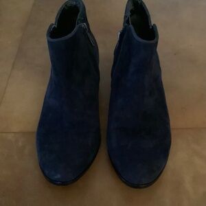Sam Edelman booties size 6